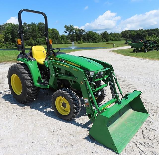 Image of John Deere 3025E equipment image 1