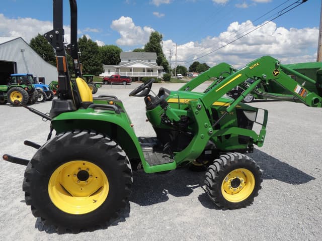 Image of John Deere 3025E equipment image 3