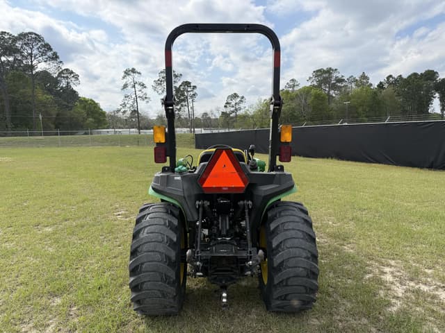 Image of John Deere 3025E equipment image 3