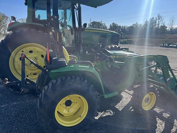 Image of John Deere 3025E equipment image 2