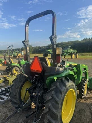 Image of John Deere 3025E equipment image 3