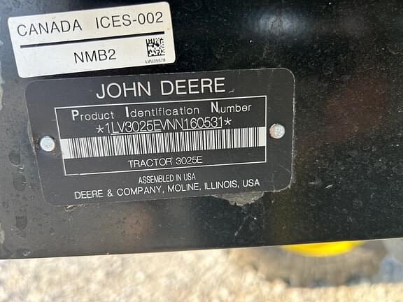 Image of John Deere 3025E equipment image 2