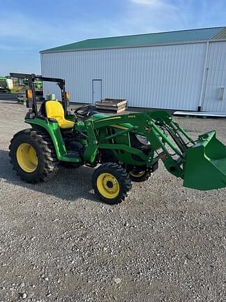 Image of John Deere 3025E equipment image 2