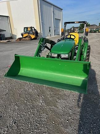 Image of John Deere 3025E equipment image 3