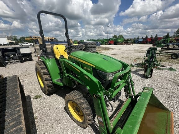 Image of John Deere 3025E equipment image 2
