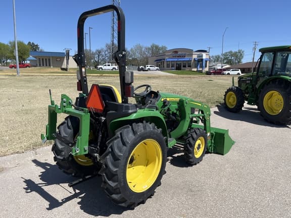 Image of John Deere 3025E equipment image 3