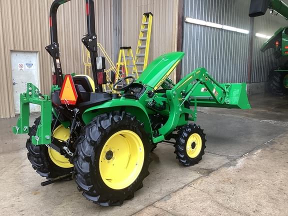 Image of John Deere 3025E equipment image 3