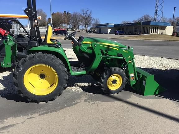 Image of John Deere 3025E equipment image 2