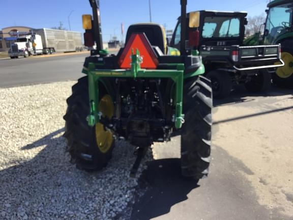 Image of John Deere 3025E equipment image 4