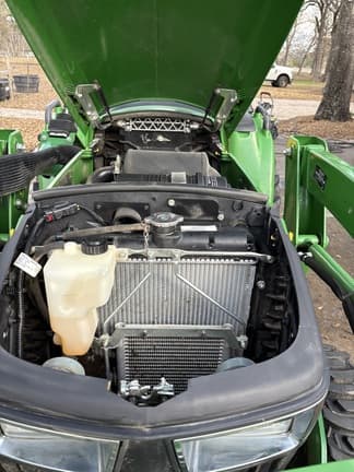 Image of John Deere 3025E equipment image 4