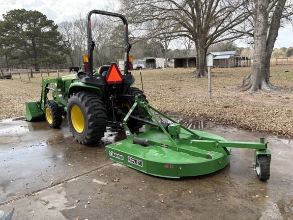 Image of John Deere 3025E equipment image 2