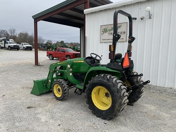 Image of John Deere 3025E equipment image 2