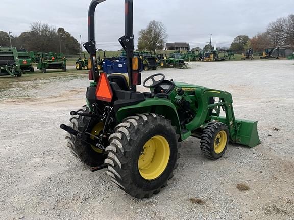 Image of John Deere 3025E equipment image 4