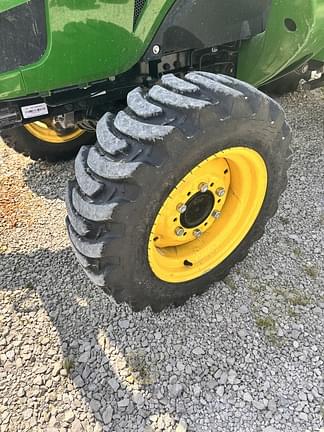 Image of John Deere 3025E equipment image 1