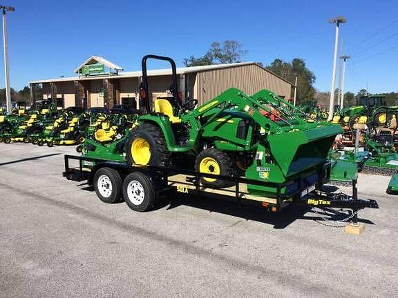 Image of John Deere 3025E equipment image 4