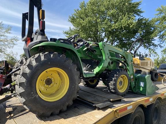 Image of John Deere 3025E equipment image 3