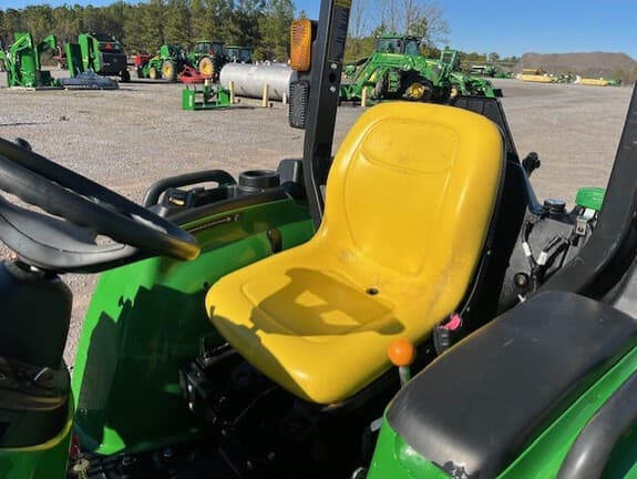 Image of John Deere 3025E equipment image 1