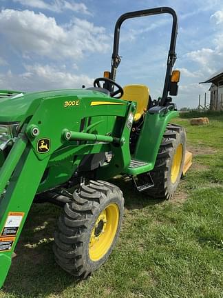 Image of John Deere 3025E equipment image 1