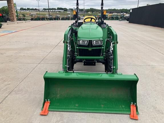 Image of John Deere 3025E equipment image 4
