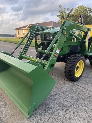 Image of John Deere 3025E equipment image 4