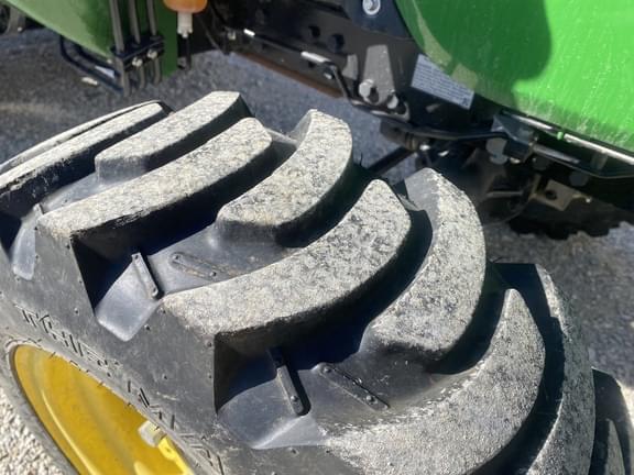 Image of John Deere 3025E equipment image 1