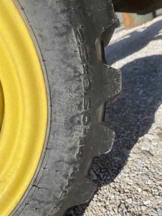 Image of John Deere 3025E equipment image 2