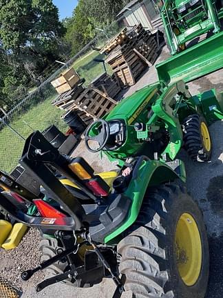 Image of John Deere 3025E equipment image 4