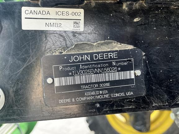 Image of John Deere 3025E equipment image 2