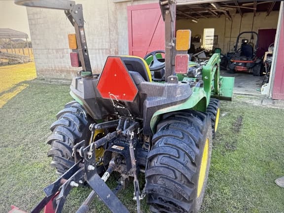 Image of John Deere 3025E equipment image 3