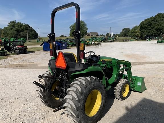 Image of John Deere 3025E equipment image 4