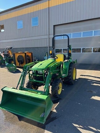 2022 John Deere 3025E Equipment Image0