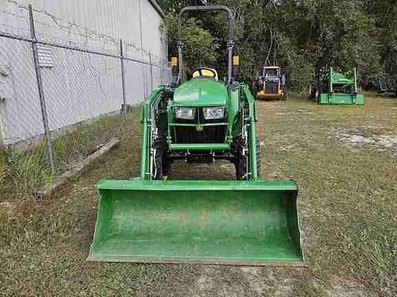 Image of John Deere 3025E equipment image 3