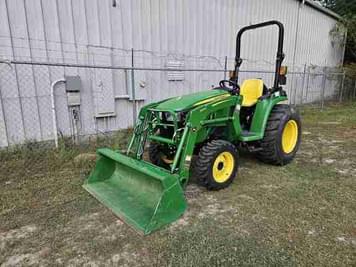 Main image John Deere 3025E