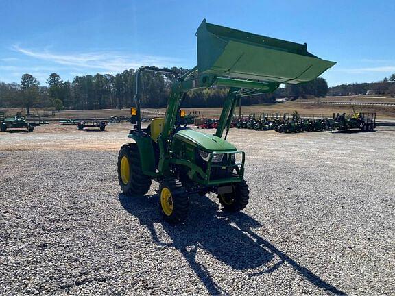 Image of John Deere 3025E equipment image 4