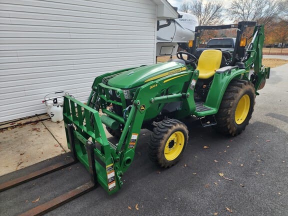 2022 John Deere 3025E Equipment Image0