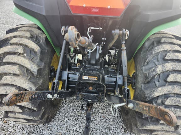 Image of John Deere 3025E equipment image 3
