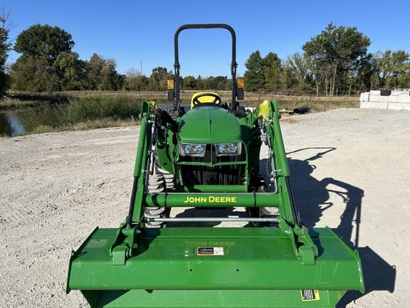 Main image John Deere 3025E