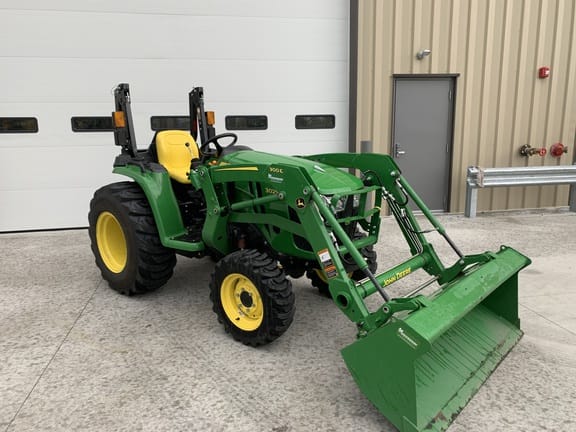 2022 John Deere 3025E Equipment Image0