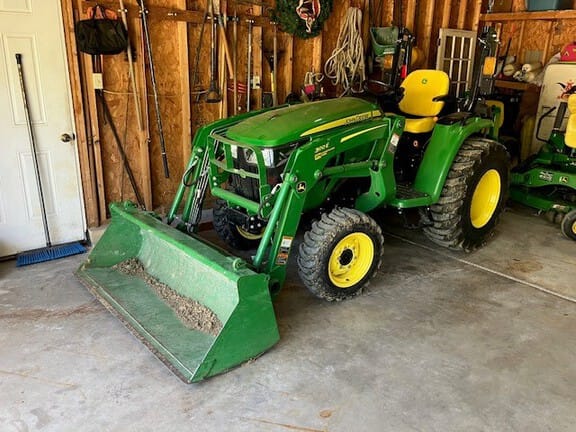 Main image John Deere 3025E