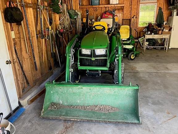 Image of John Deere 3025E equipment image 1
