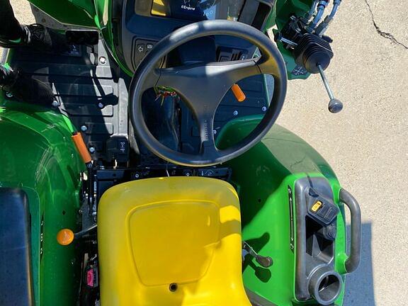 Image of John Deere 3025E equipment image 1