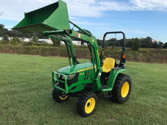 Image of John Deere 3025E equipment image 4