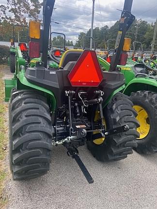 Image of John Deere 3025E equipment image 2