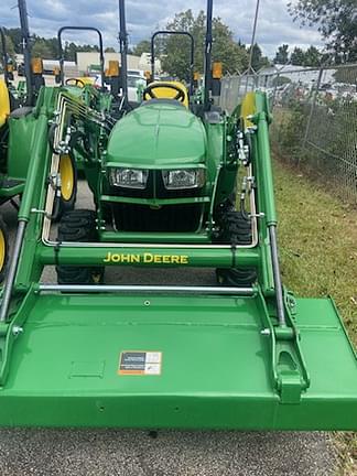 Image of John Deere 3025E equipment image 3