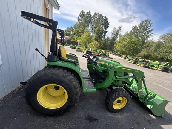 Image of John Deere 3025E equipment image 2