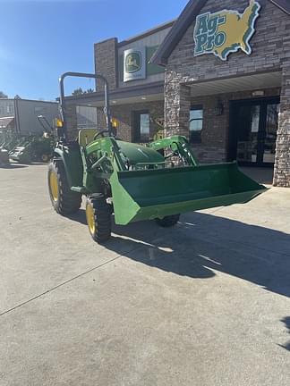 Image of John Deere 3025E equipment image 1