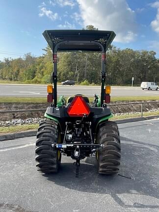 Image of John Deere 3025E equipment image 2