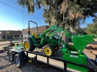 Image of John Deere 3025E equipment image 1