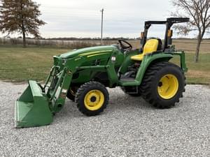 2022 John Deere 3025E Image