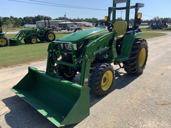 2022 John Deere 3025E Equipment Image0
